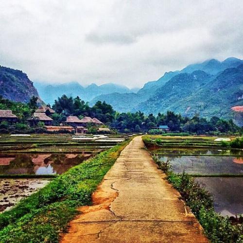 Day 2: Scenic route in Mai Chau.