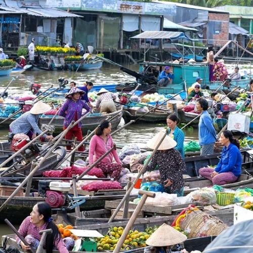 Day 13: The floating market