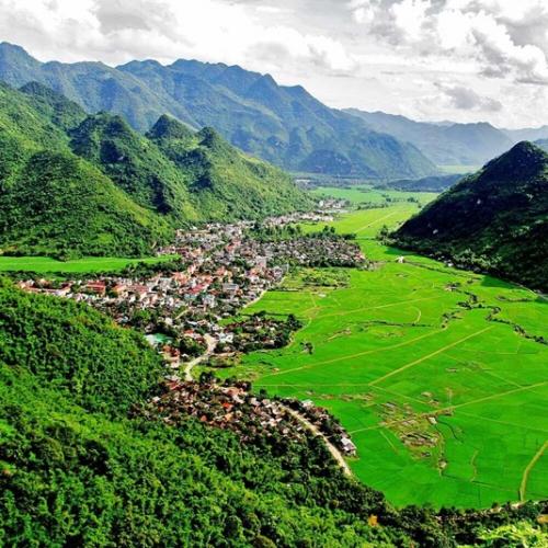 Day 3: The valley of Mai Chau.
